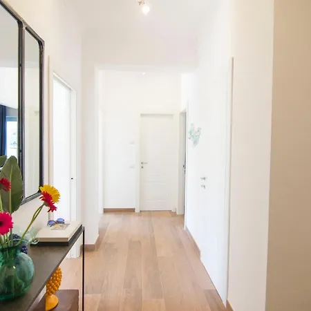 Happy Cloud Apartman