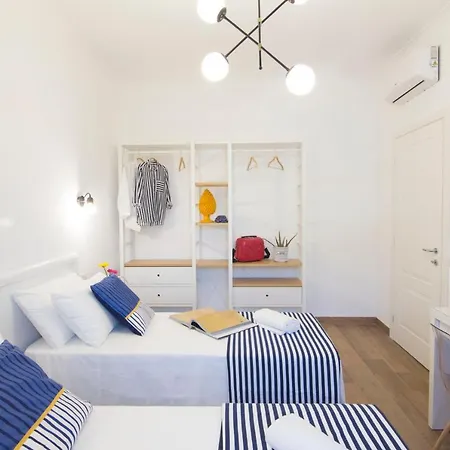 Happy Cloud Apartman *